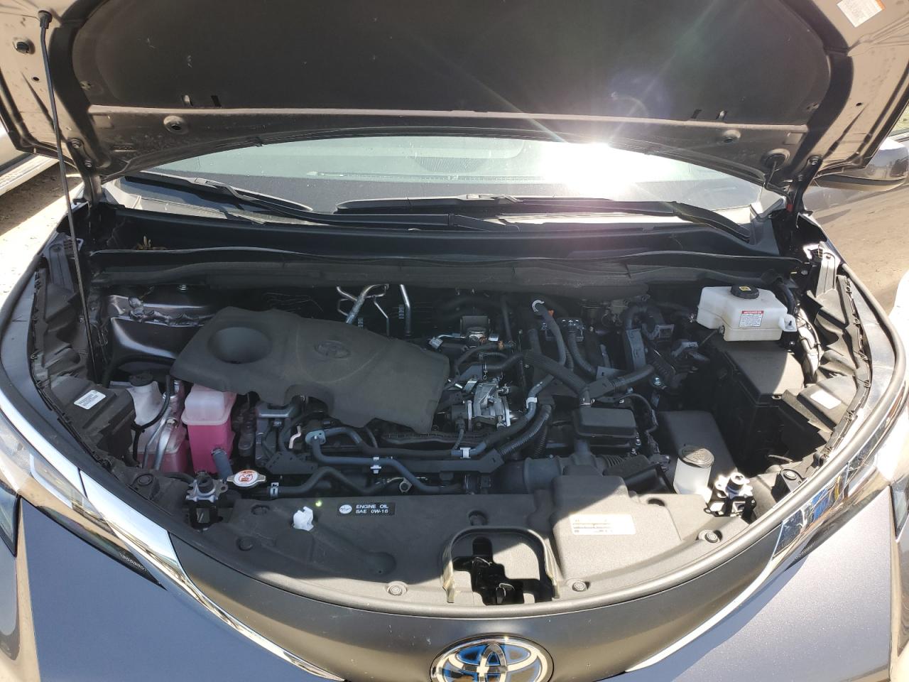 5TDJRKEC1MS044875 2021 Toyota Sienna Xle