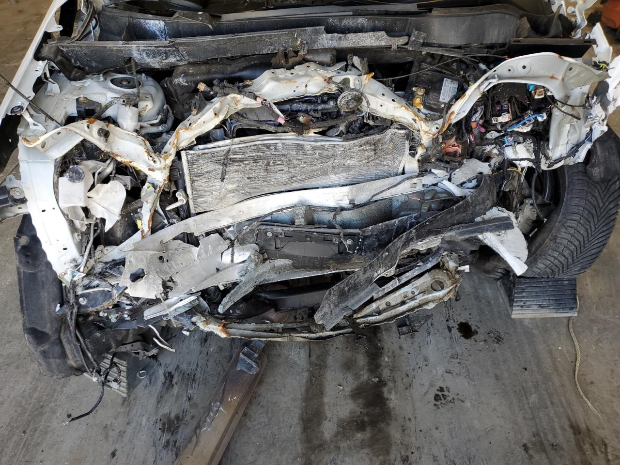 2t3a1rfv3lc133975 2T3A1RFV3LC133975 2020 Toyota Rav4 Xle Premium