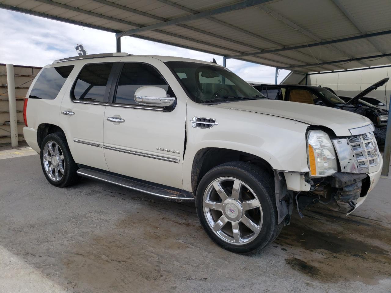 1GYUKBEF1AR165308 2010 Cadillac Escalade Luxury