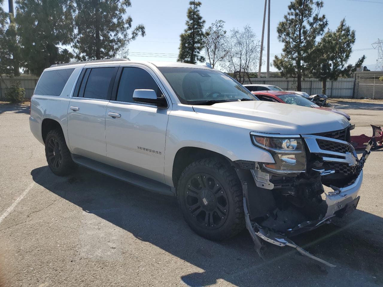 2018 Chevrolet Suburban C1500 Lt vin: 1GNSCHKC2JR256506