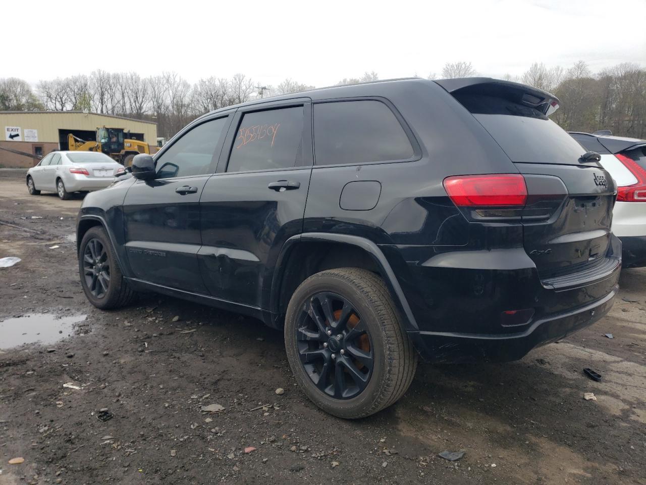 1C4RJFAG6JC237272 2018 Jeep Grand Cherokee Laredo