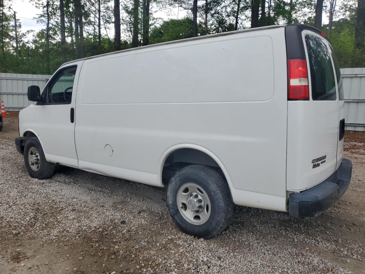 1GCWGFFF4F1216490 2015 Chevrolet Express G2500