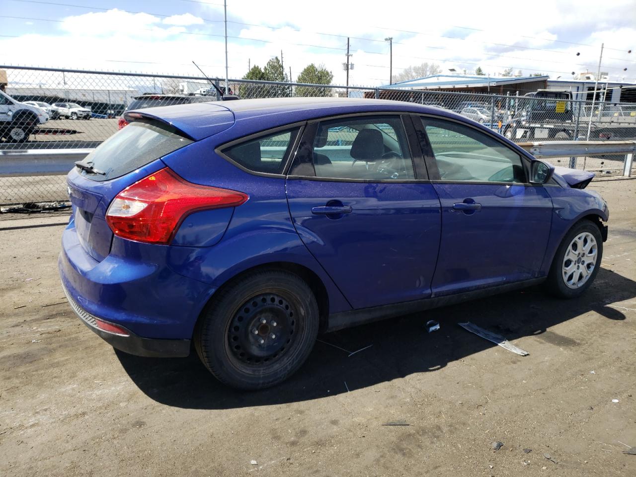 2012 Ford Focus Se vin: 1FAHP3K27CL318396