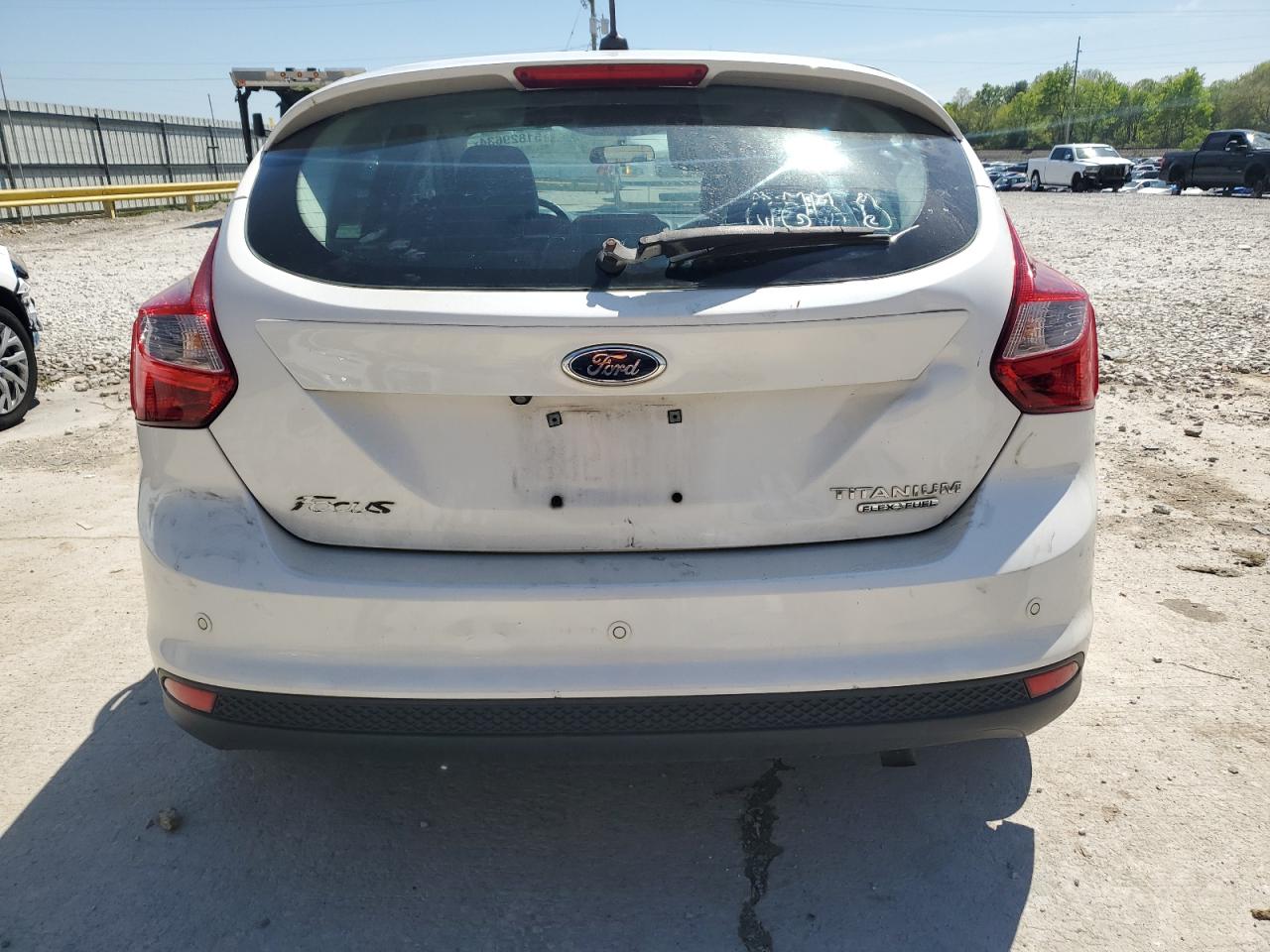 2014 Ford Focus Titanium vin: 1FADP3N29EL167204