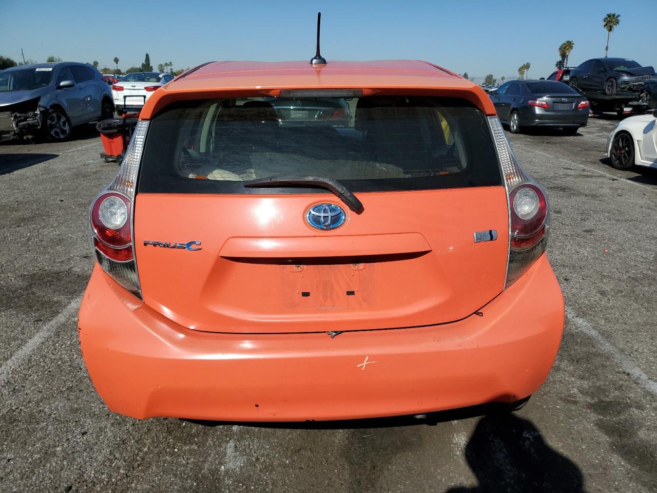 2013 Toyota Prius C vin: JTDKDTB31D1038603