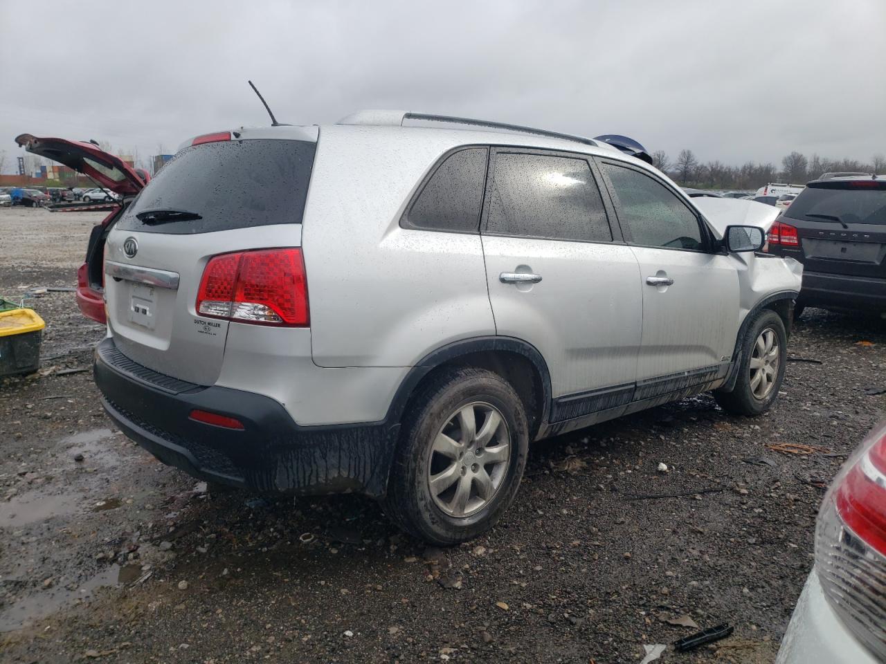 5XYKTDA11BG169102 2011 Kia Sorento Base