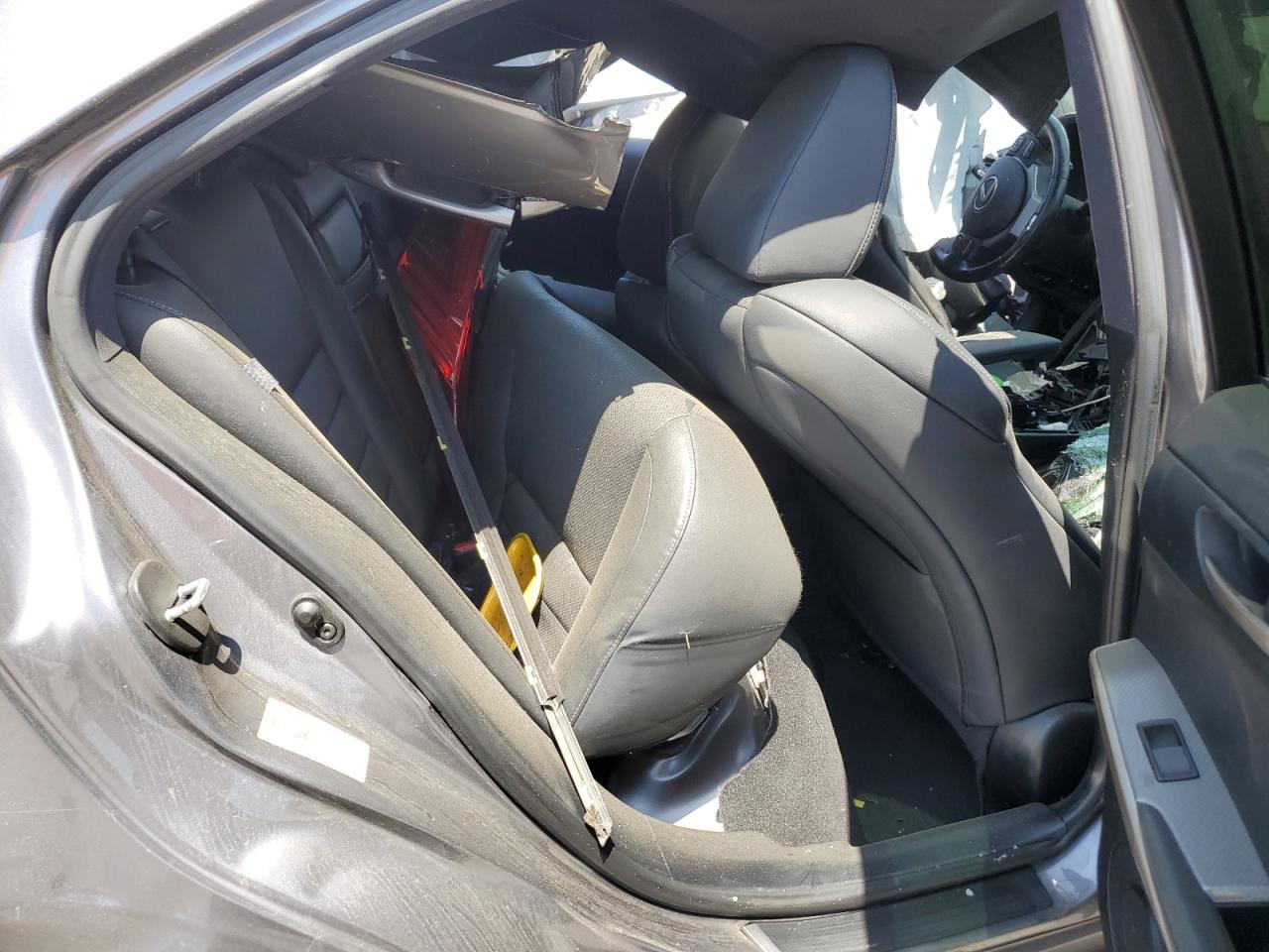 JTHBA1D28H5044395 2017 Lexus Is 200T