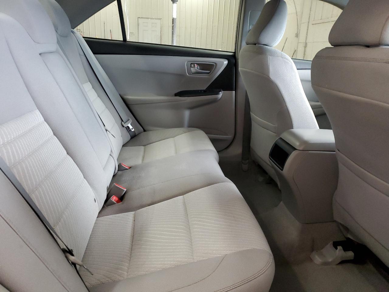 4T4BF1FK4FR464255 2015 Toyota Camry Le