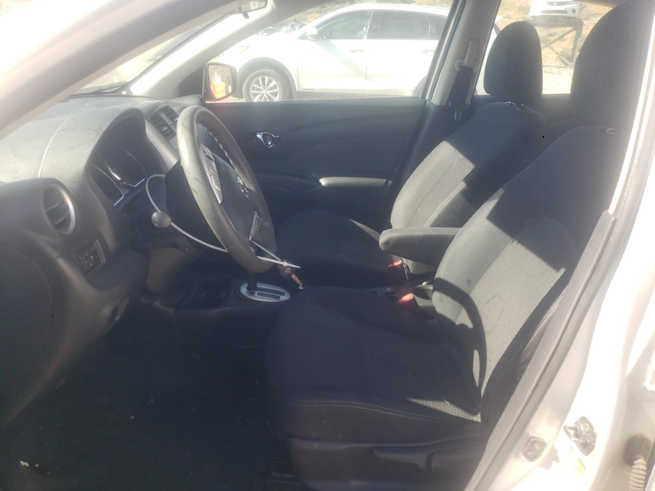 VIN: 3N1CN7AP4GL808791 2016 NISSAN VERSA