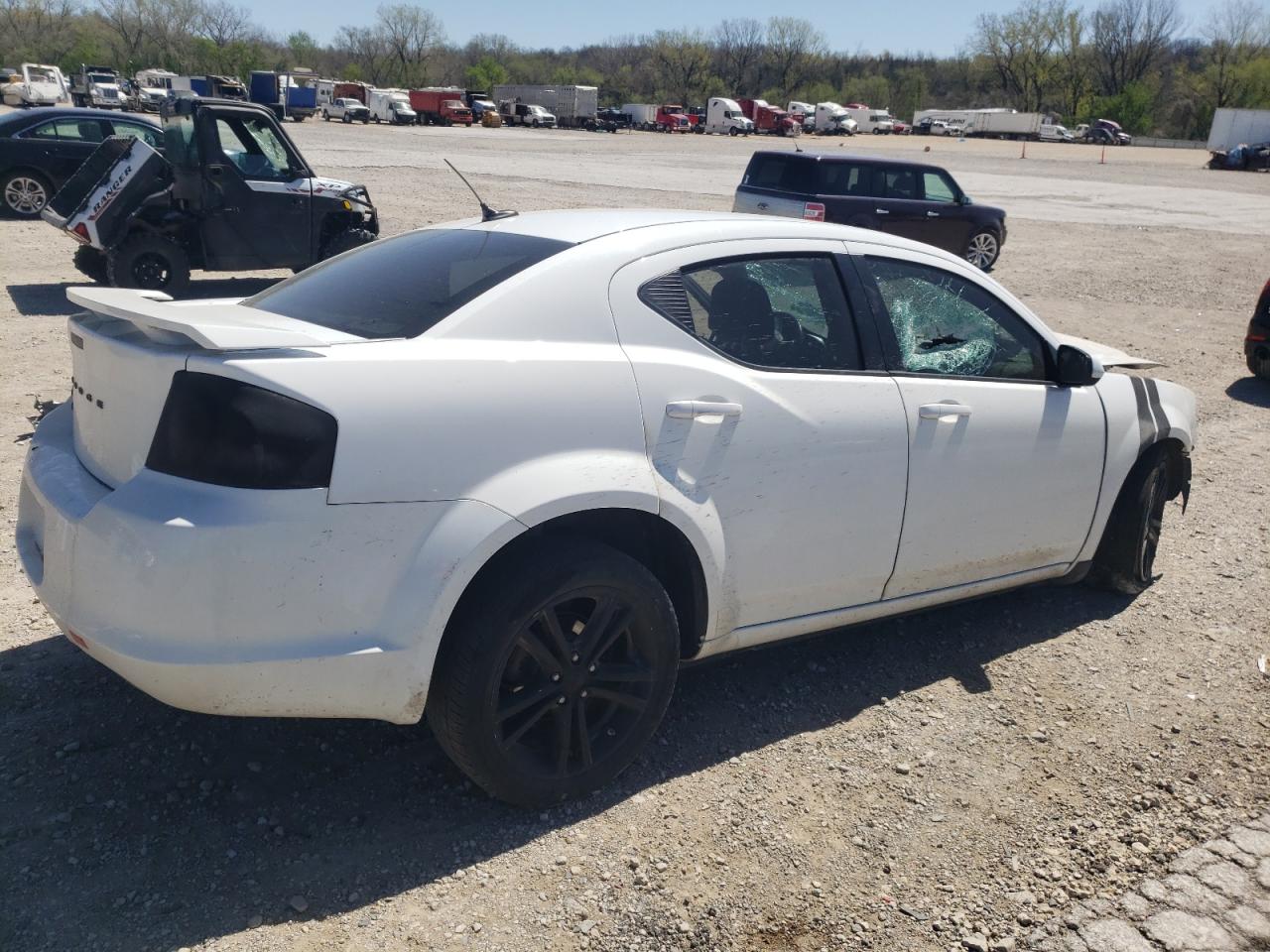 1B3BD1FG0BN573186 2011 Dodge Avenger Mainstreet