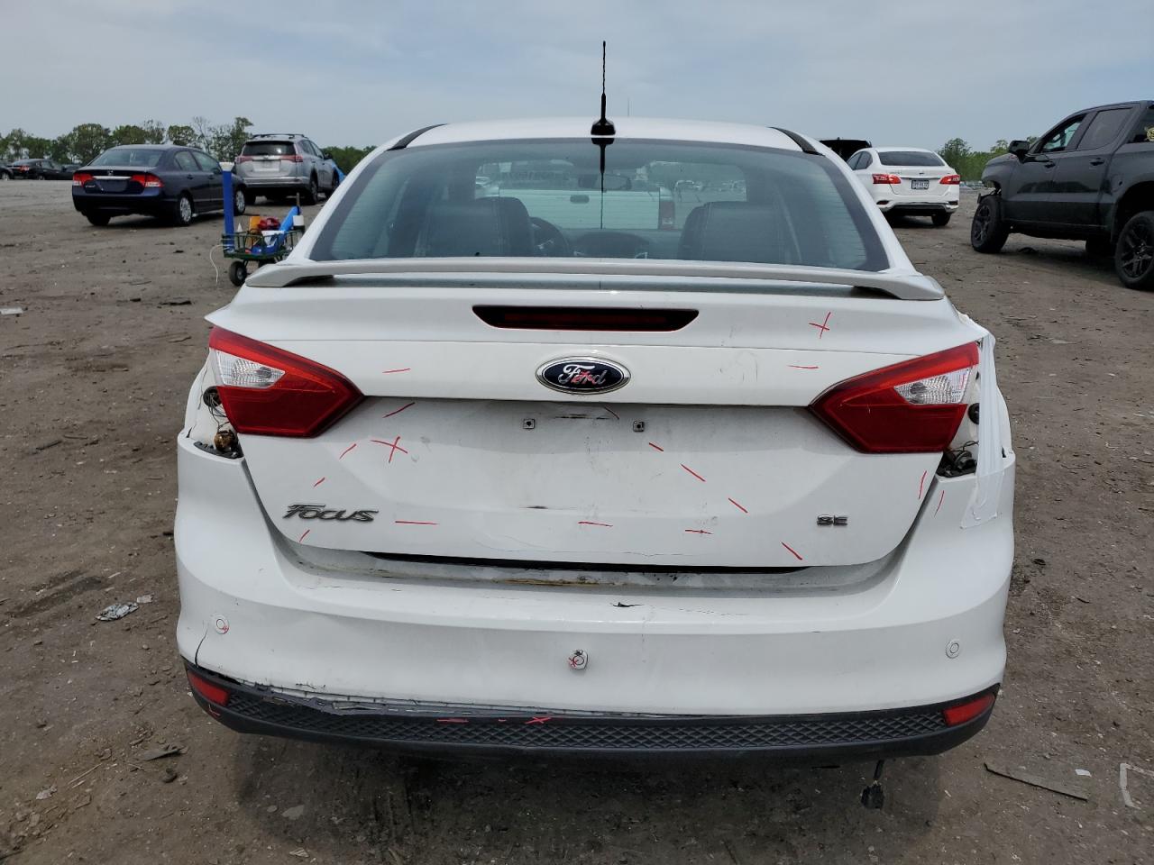 1FADP3F2XEL274339 2014 Ford Focus Se