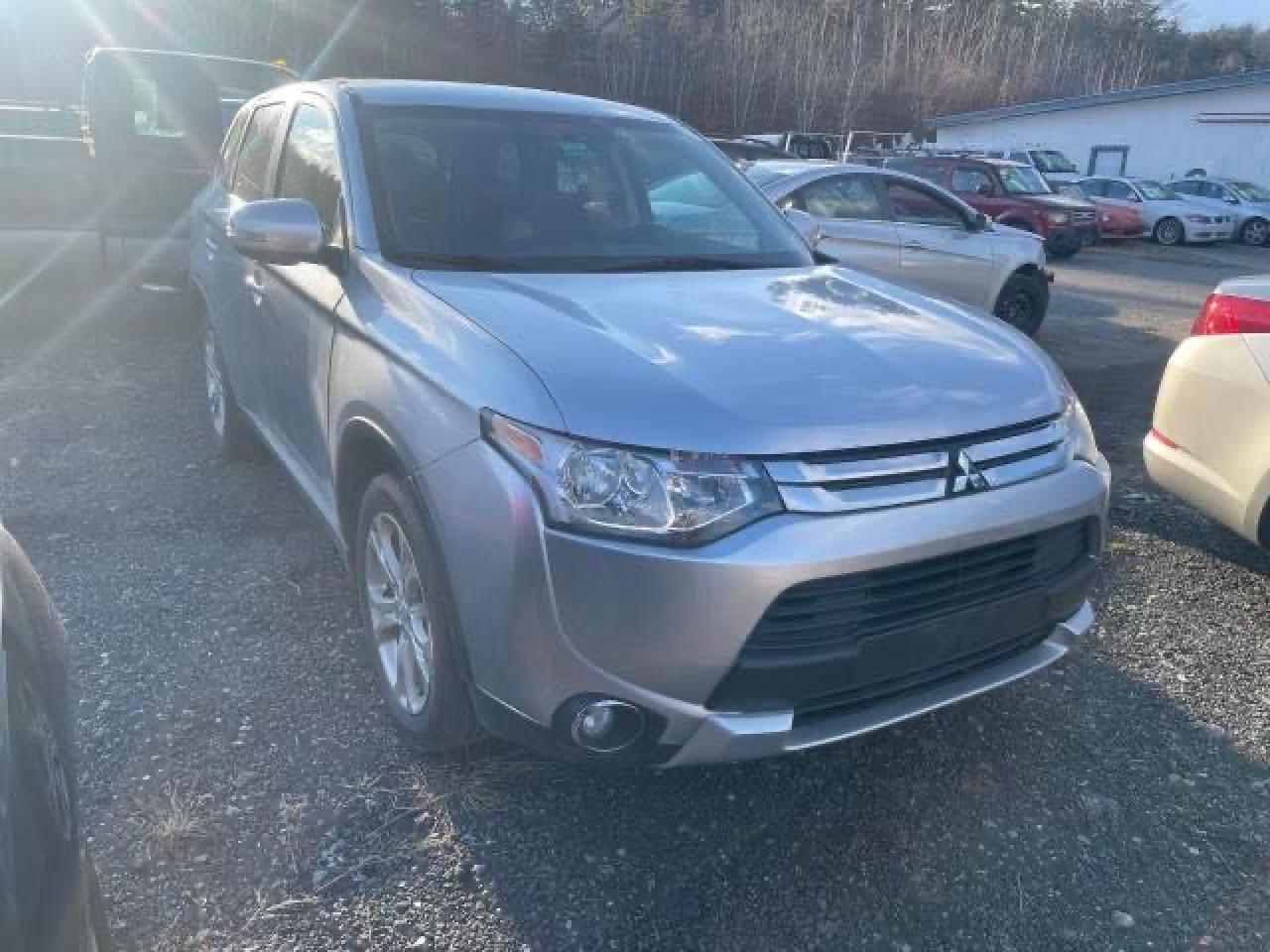 JA4AZ3A38FZ003358 2015 Mitsubishi Outlander Se