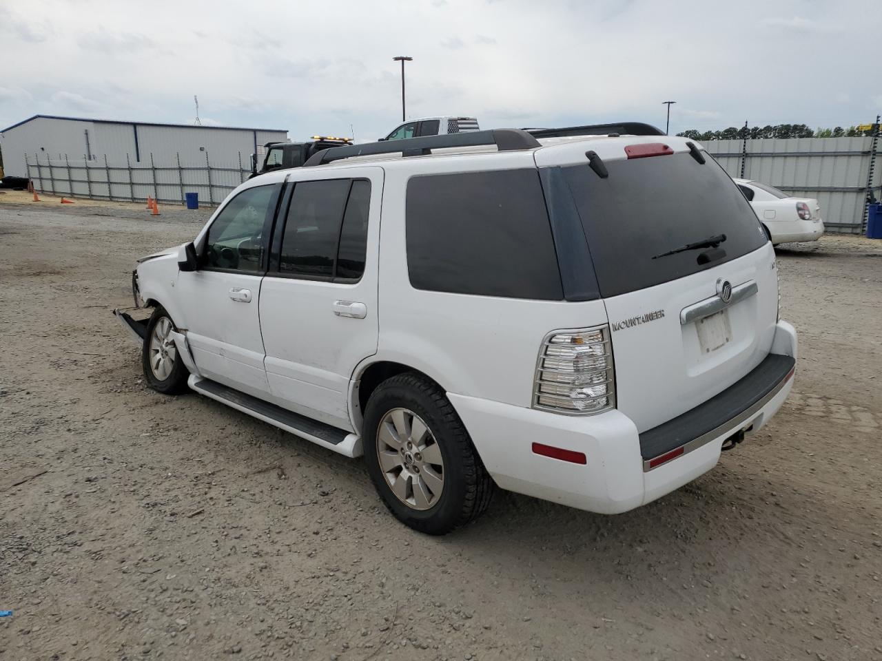 4M2EU47E76ZJ02638 2006 Mercury Mountaineer Luxury