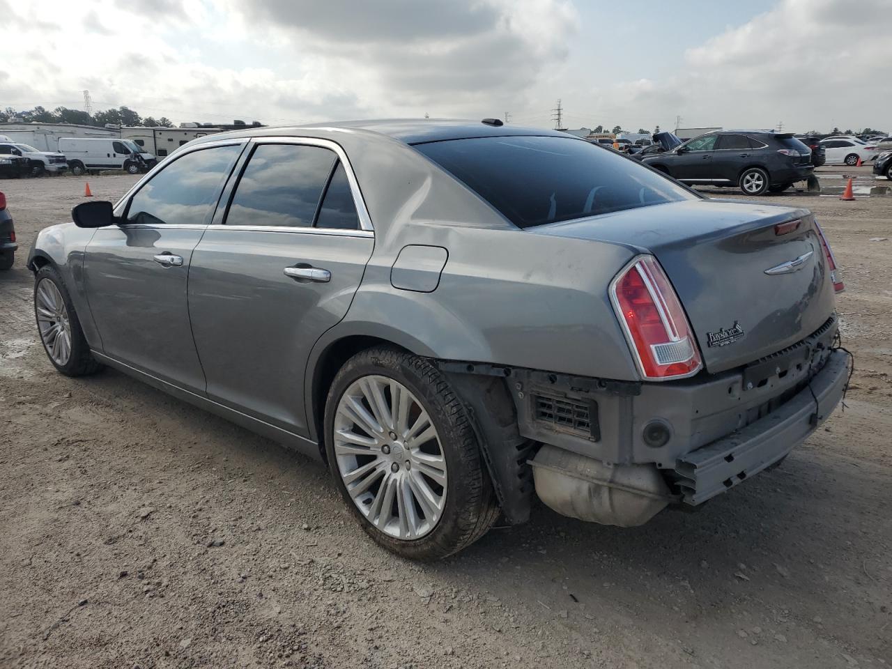 2C3CCAPT3CH311775 2012 Chrysler 300C Luxury