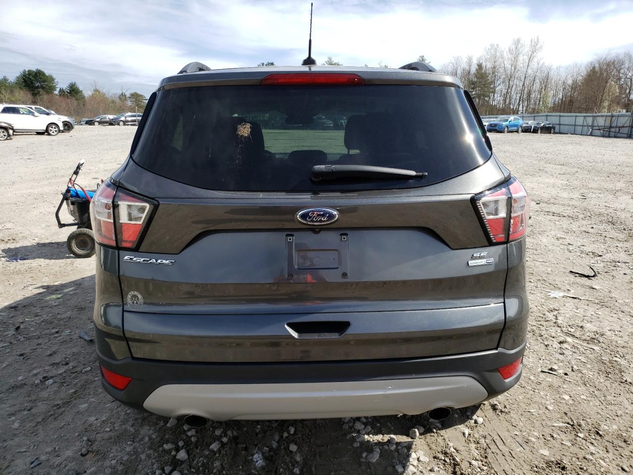 1FMCU9GD4JUA76910 2018 Ford Escape Se