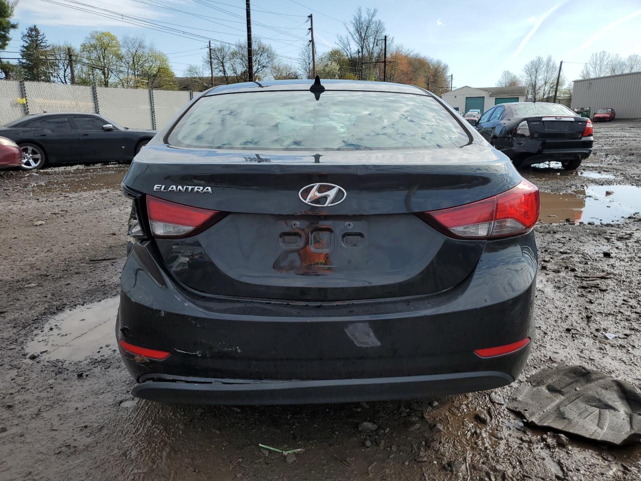 5NPDH4AE3EH535569 2014 Hyundai Elantra Se