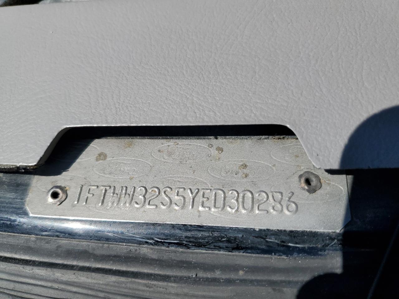 1FTWW32S5YED30286 2000 Ford F350 Super Duty