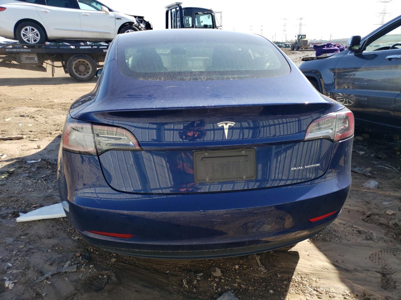 5YJ3E1EB3JF088236 2018 Tesla Model 3