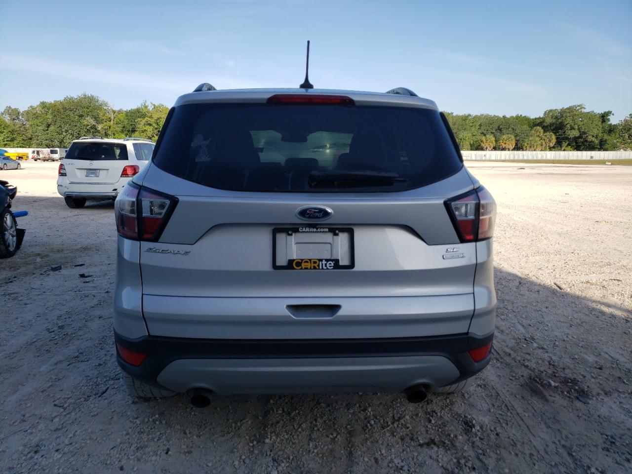 2018 Ford Escape Se vin: 1FMCU0GD1JUA49174