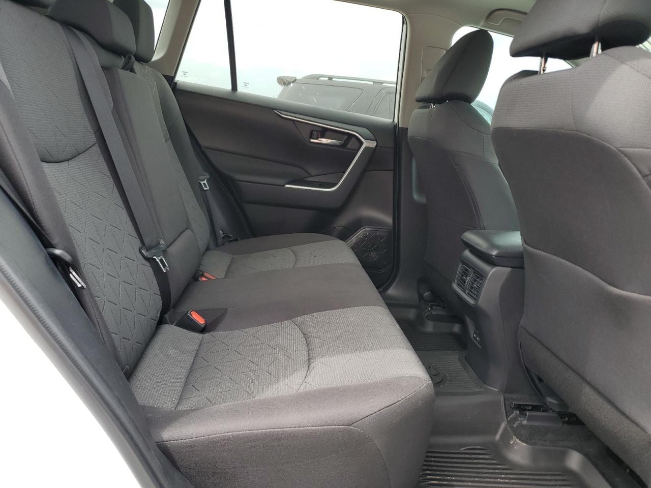 2T3P1RFVXNW269208 2022 Toyota Rav4 Xle