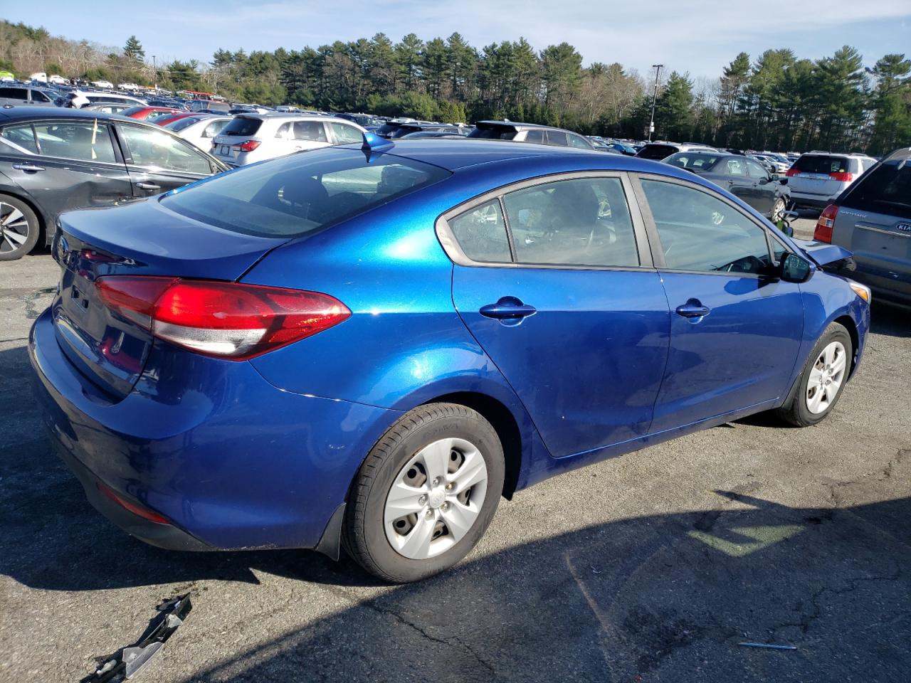 2018 Kia Forte Lx vin: 3KPFK4A72JE218358