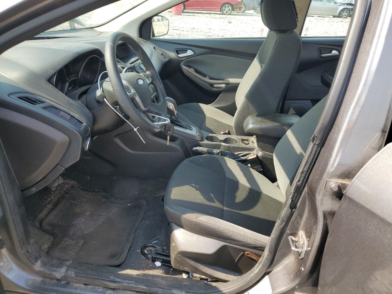 1FAHP3F23CL448783 2012 Ford Focus Se