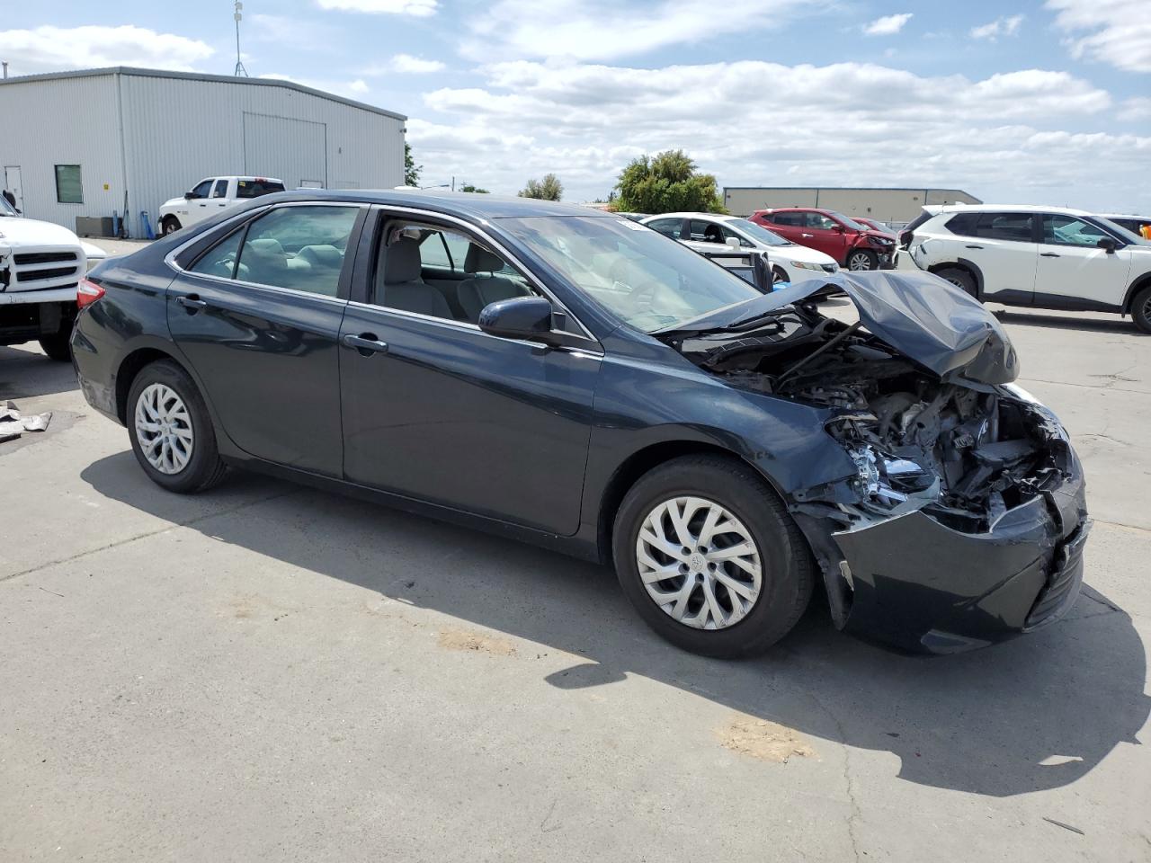 2016 Toyota Camry Le vin: 4T1BF1FK4GU216390