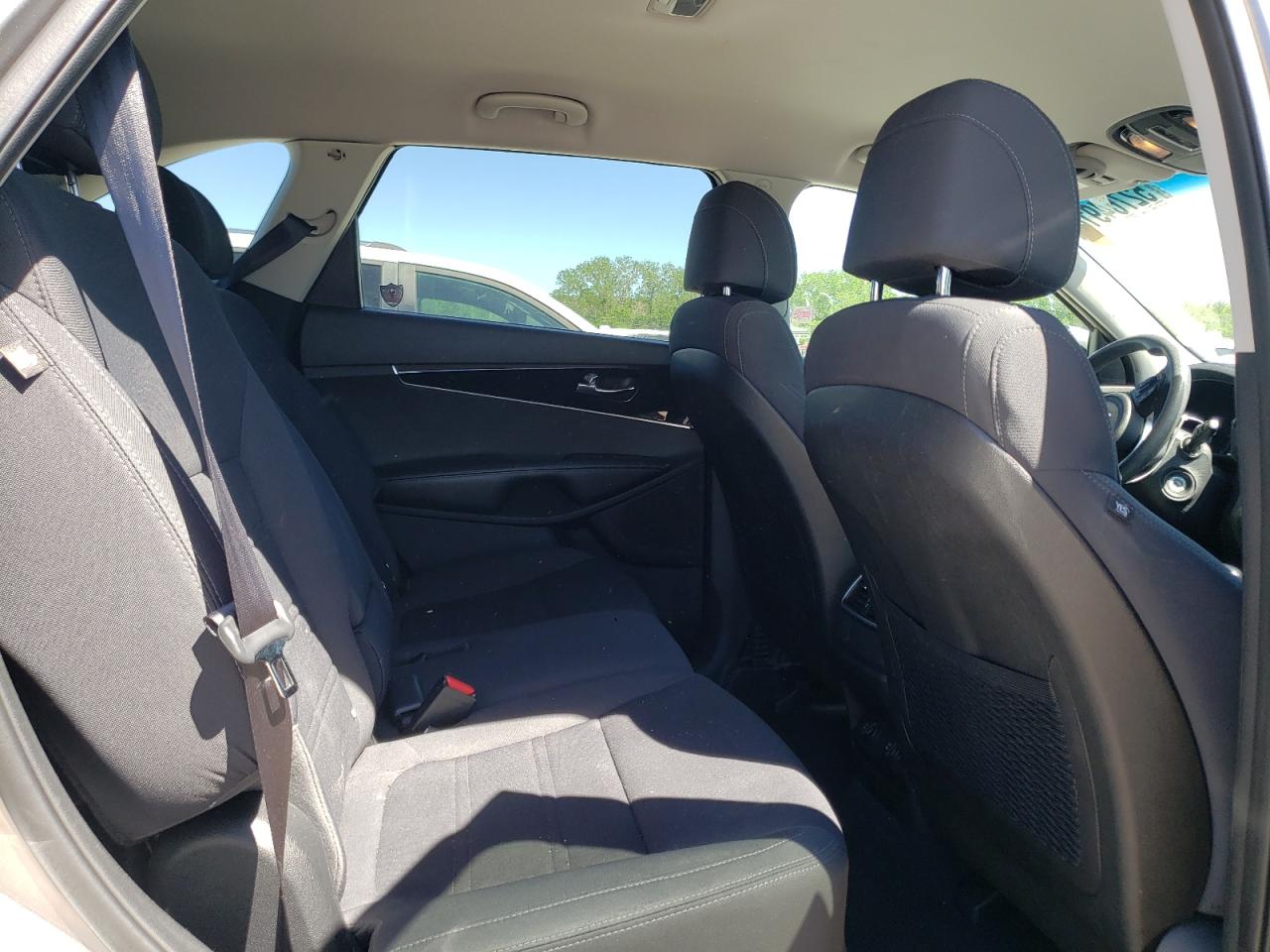 5XYPG4A37HG203290 2017 Kia Sorento Lx