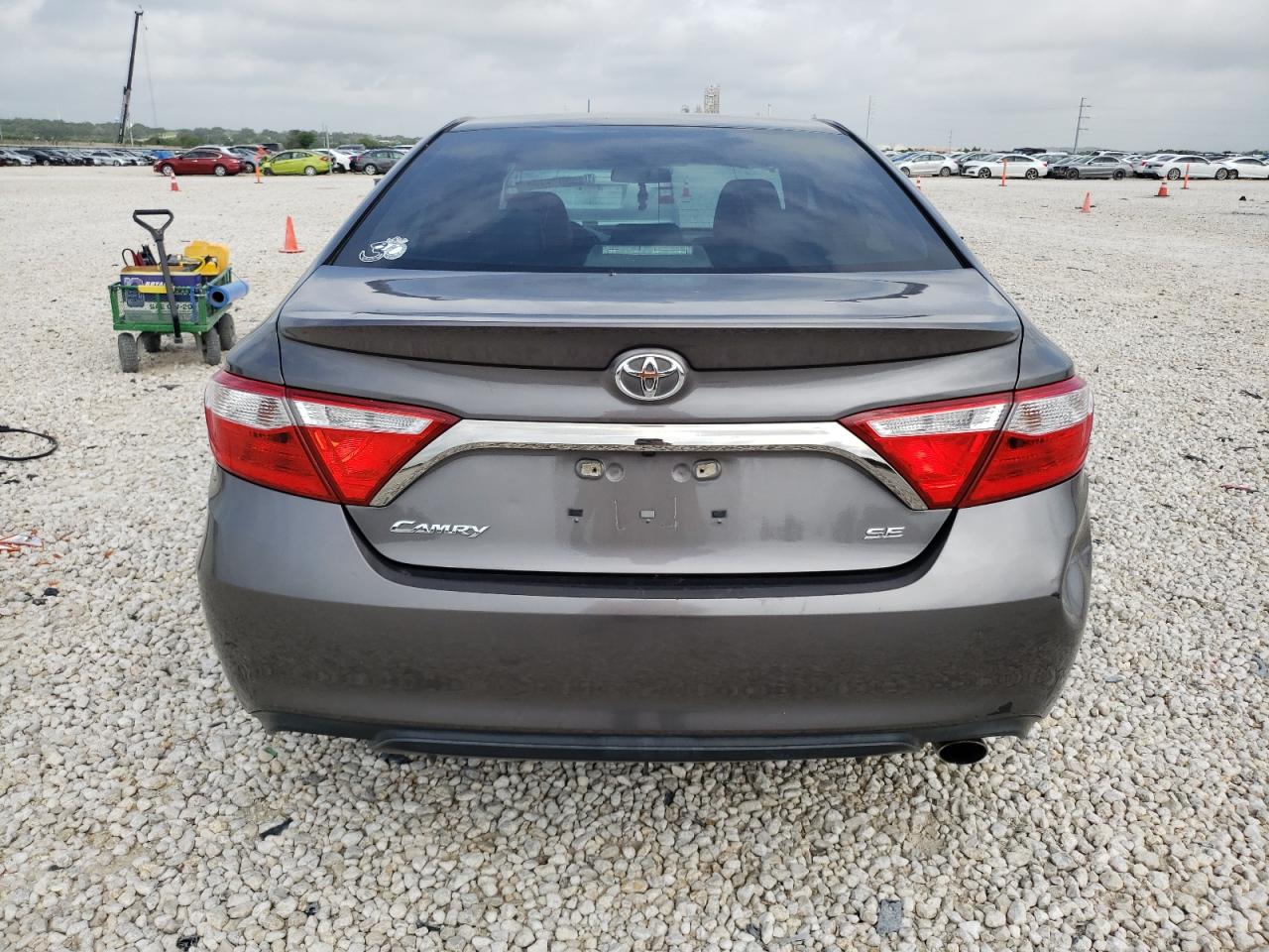 4T1BF1FK9GU140133 2016 Toyota Camry Le