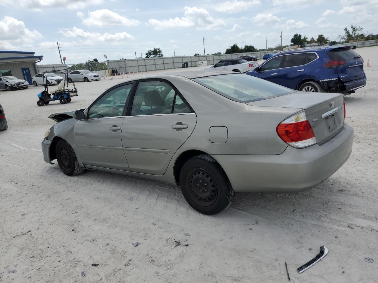 4T1BE32K05U586673 2005 Toyota Camry Le