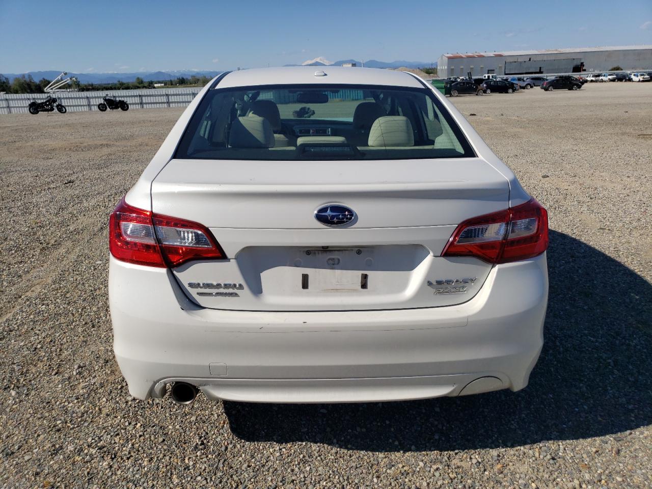 2015 Subaru Legacy 2.5I Premium vin: 4S3BNAH65F3033916