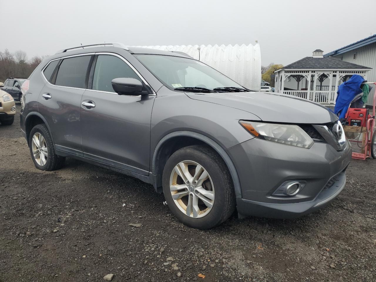 2016 Nissan Rogue S vin: KNMAT2MV2GP627605