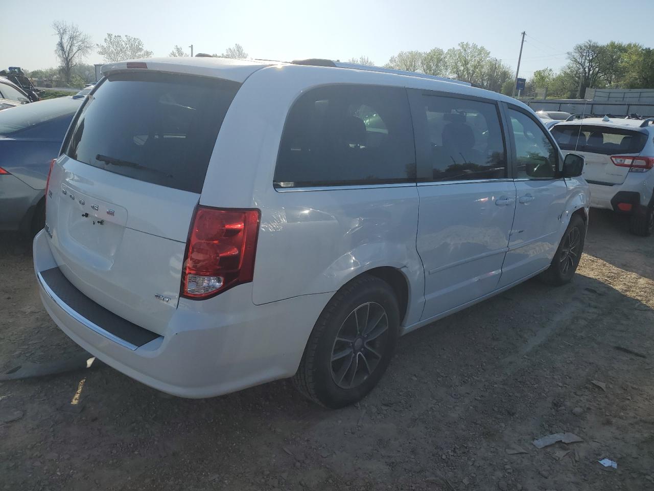 2C4RDGCGXHR558565 2017 Dodge Grand Caravan Sxt