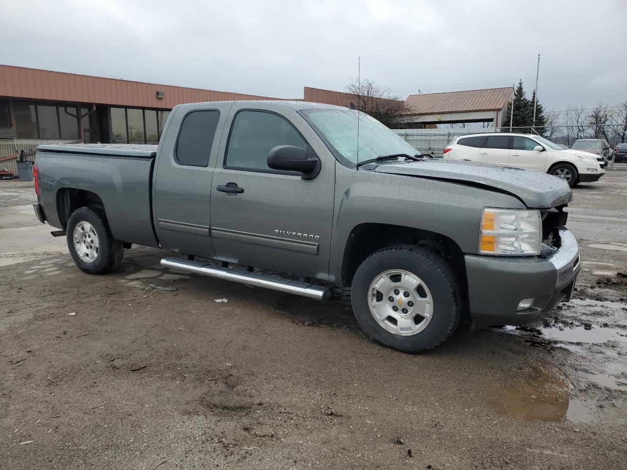 1GCRCSE09BZ330205 2011 Chevrolet Silverado C1500 Lt
