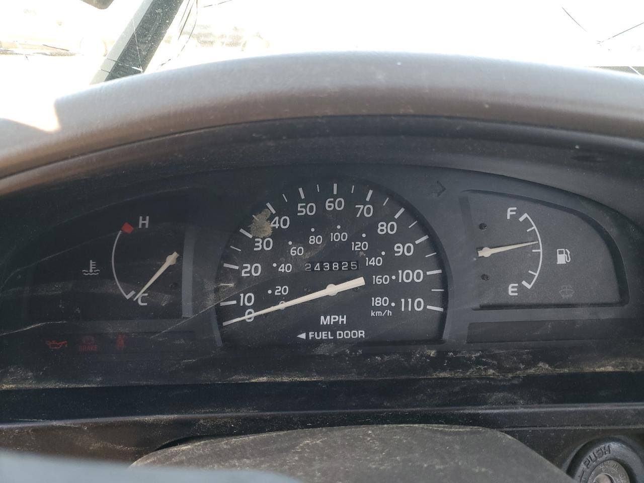 5TENL42N42Z112669 2002 Toyota Tacoma