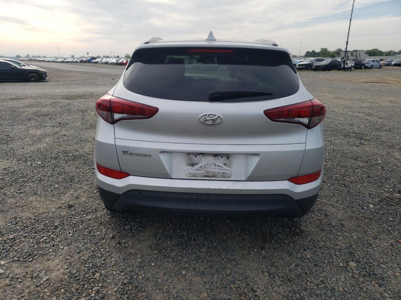 KM8J33A43JU721482 2018 Hyundai Tucson Sel