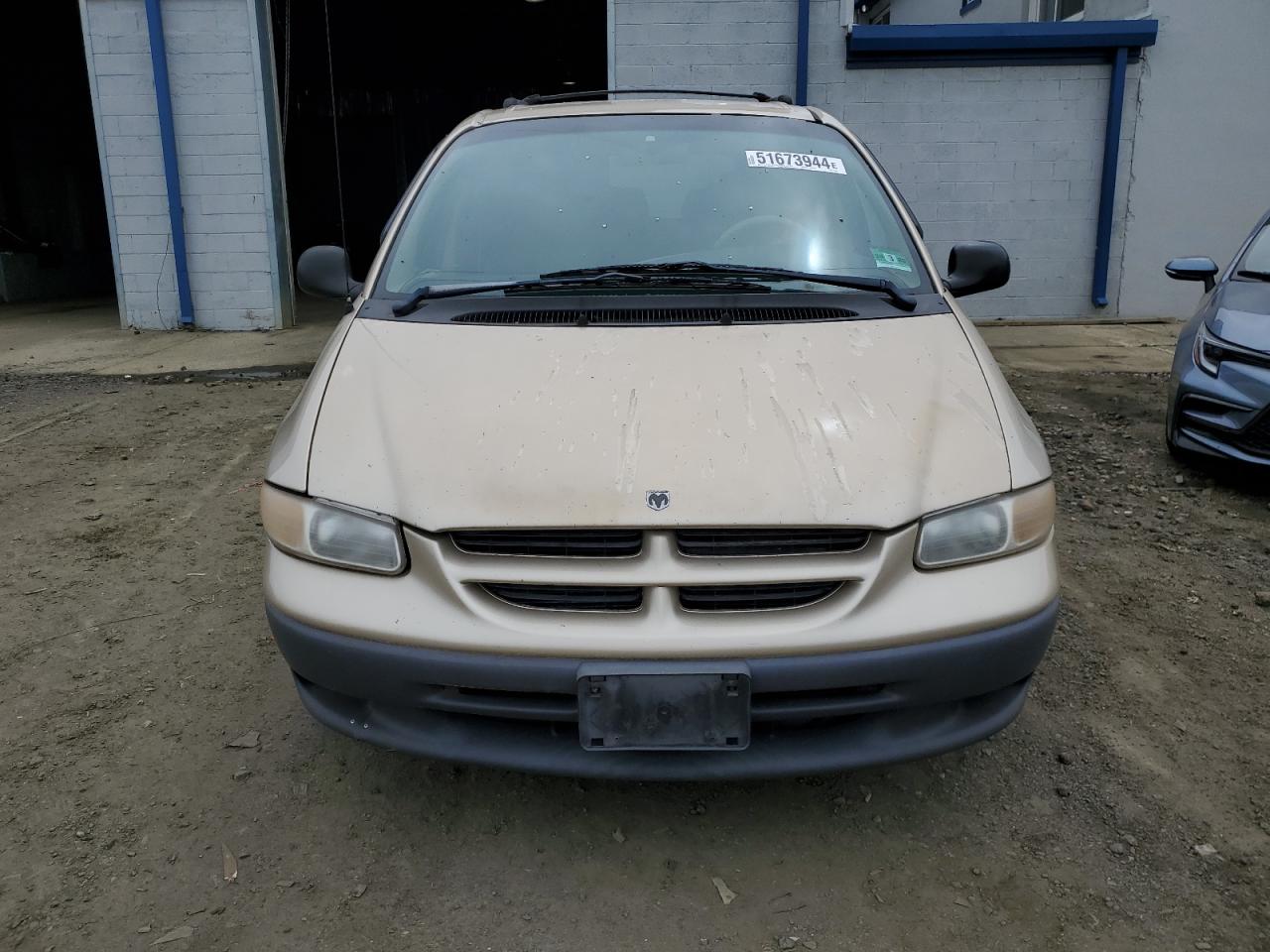 2B4GP44G4YR713488 2000 Dodge Grand Caravan Se