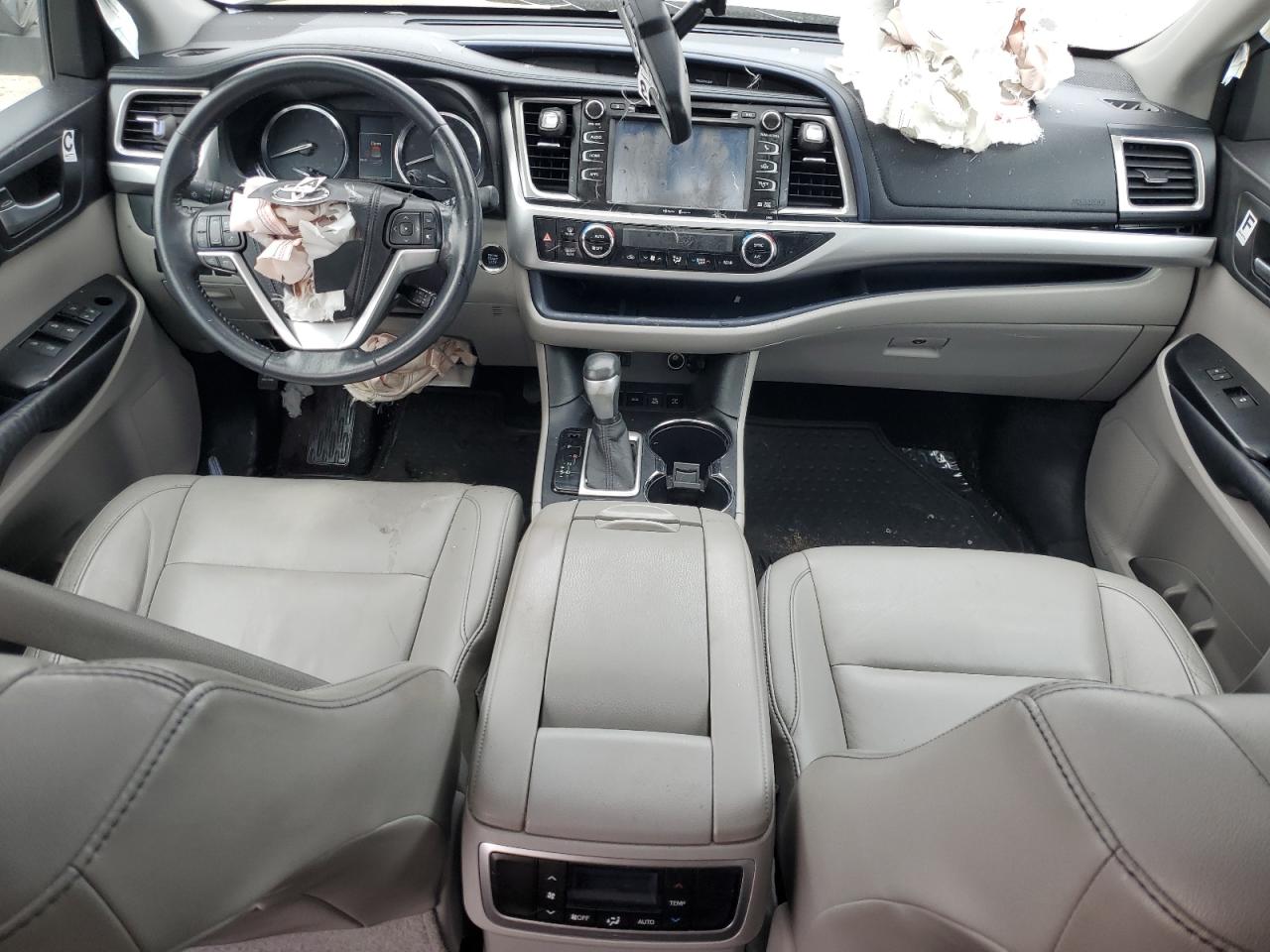 5TDJKRFHXES020129 2014 Toyota Highlander Xle