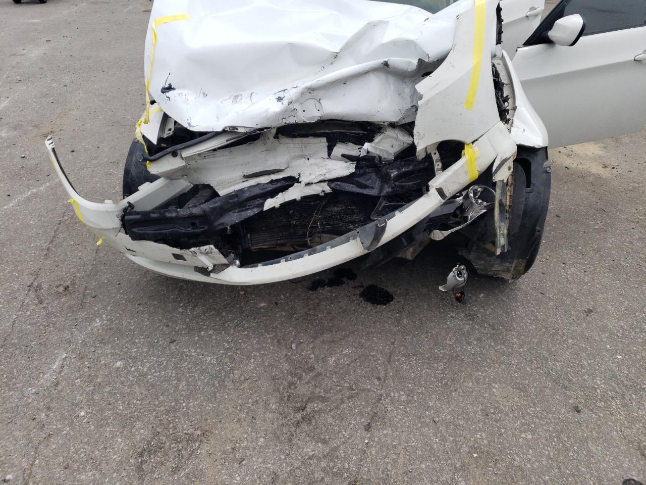 WBAPH77559NL81553 2009 BMW 328 I