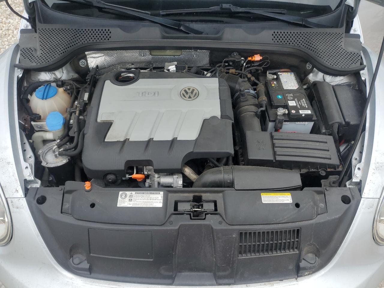 3VW5L7AT1DM830713 2013 Volkswagen Beetle