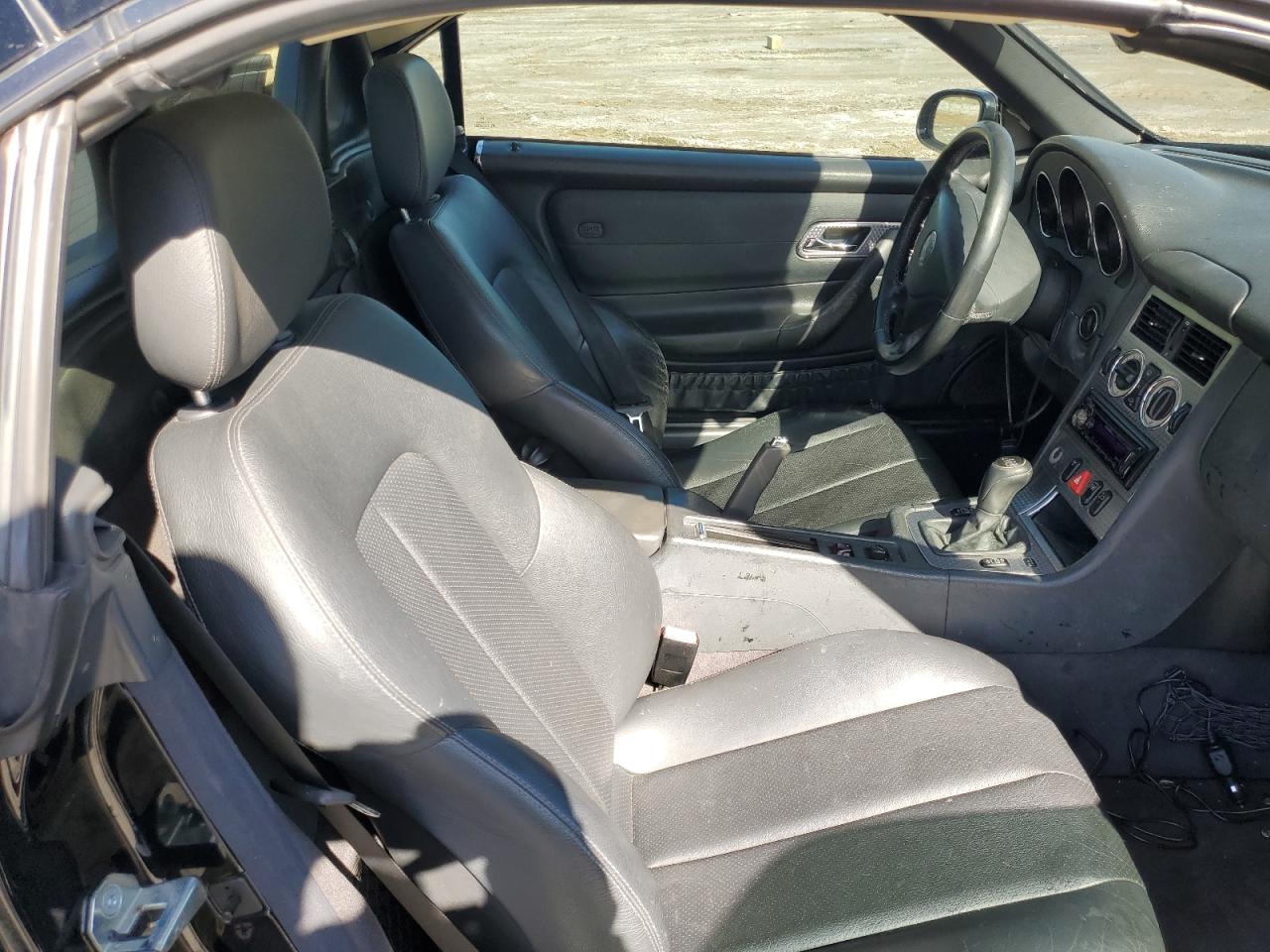 WDBKK49F41F221356 2001 Mercedes-Benz Slk 230 Kompressor