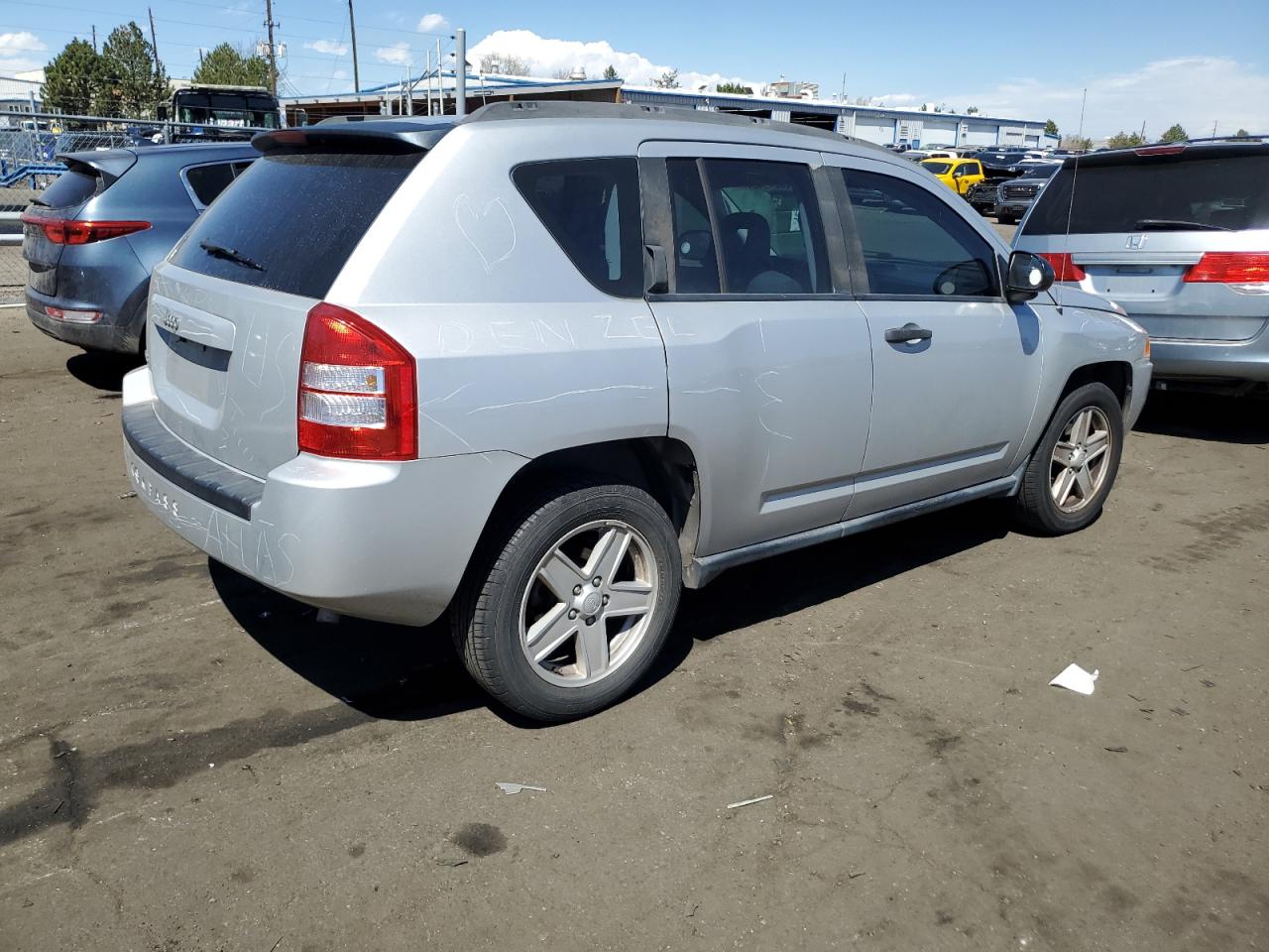 1J8FF47W37D142512 2007 Jeep Compass