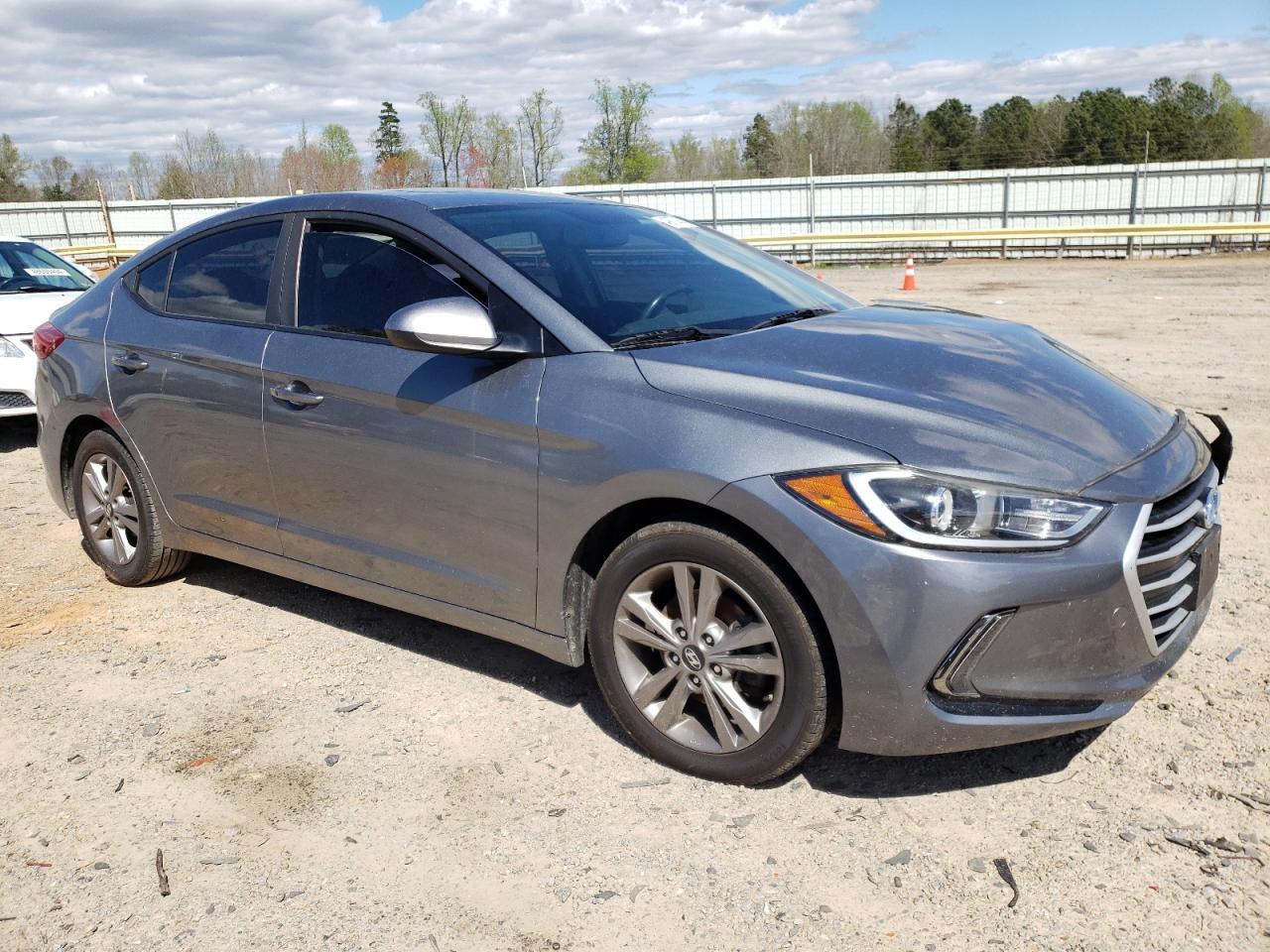 KMHD84LF1JU521784 2018 Hyundai Elantra Sel