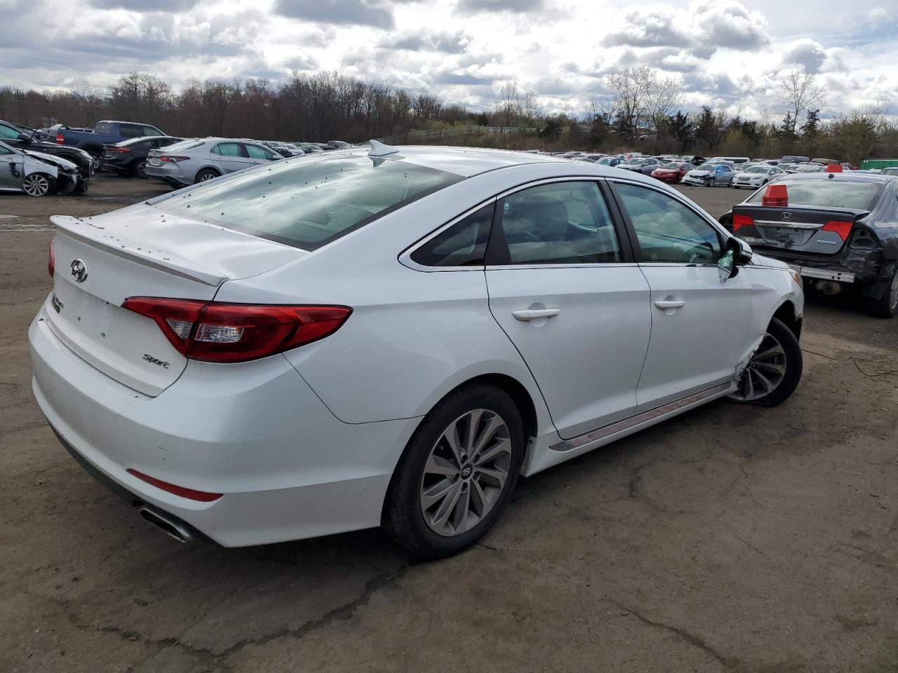 5NPE34AF1FH041823 2015 Hyundai Sonata Sport