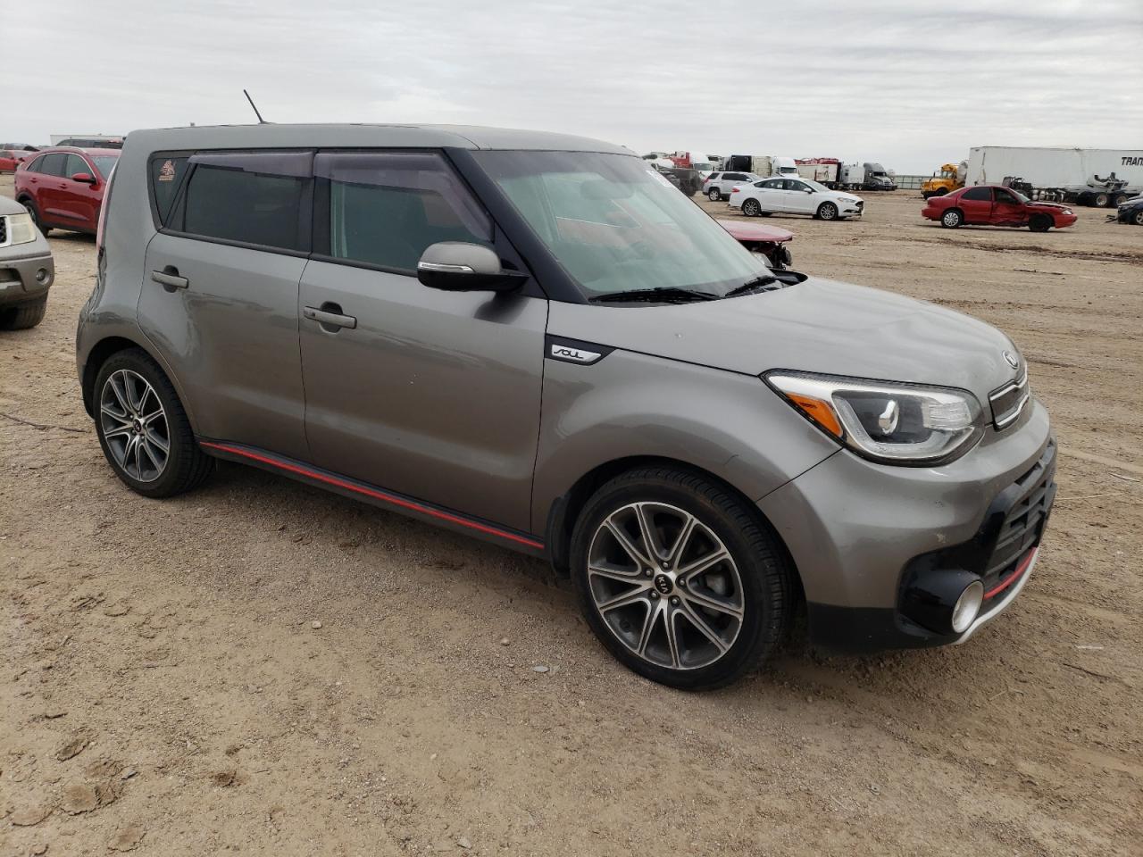 KNDJX3AA0J7515033 2018 Kia Soul !