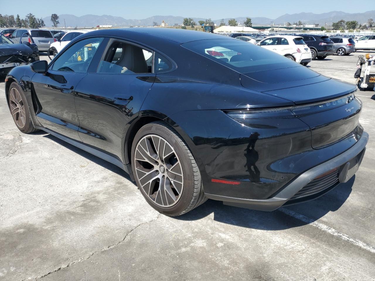 2021 Porsche Taycan vin: WP0AA2Y12MSA13663