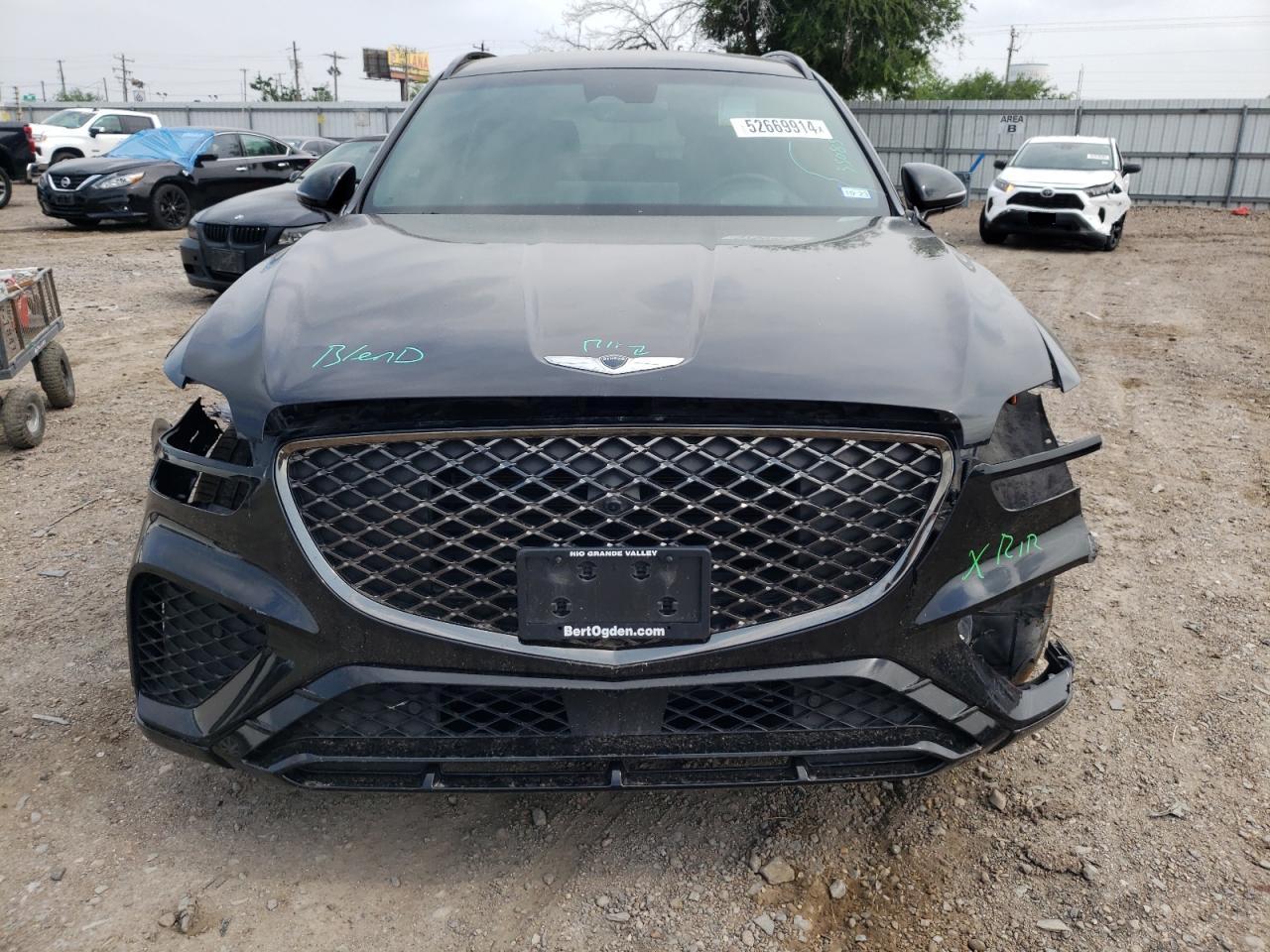 2022 Genesis Gv70 Base vin: KMUMCDTC8NU036652