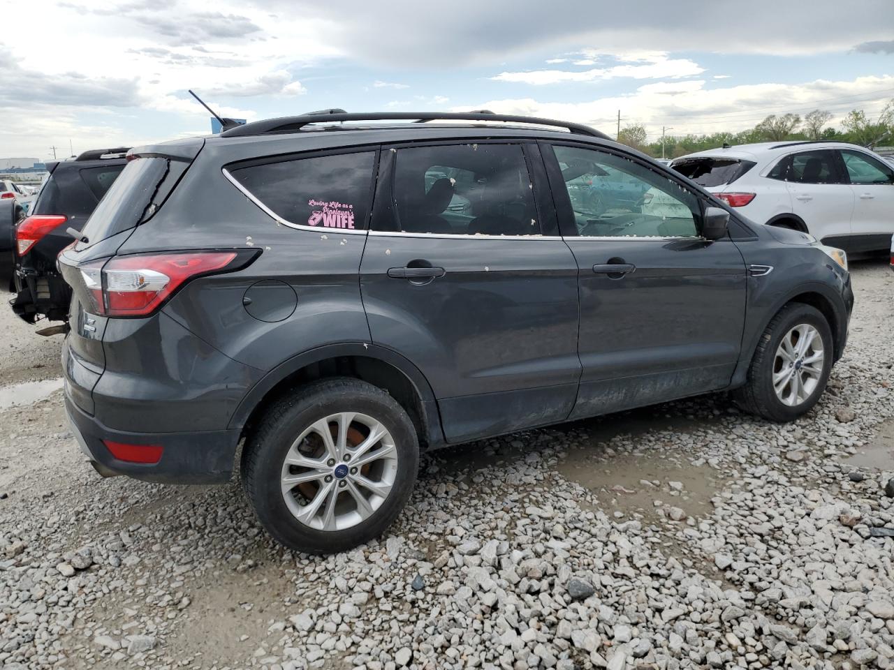 1FMCU9GD0JUB17002 2018 Ford Escape Se