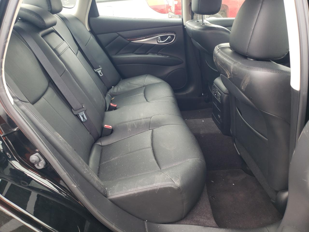 JN1BY1AR8FM562396 2015 Infiniti Q70 3.7