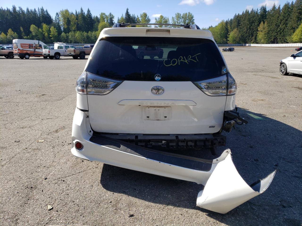 5TDXK3DC0FS690319 2015 Toyota Sienna Sport